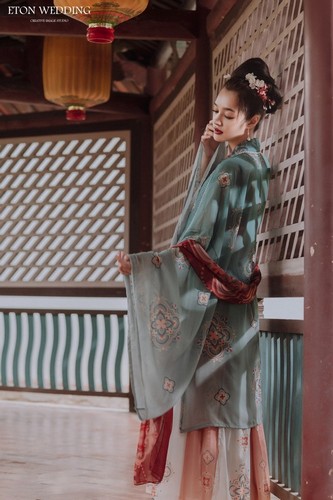 漢服婚紗推薦,婚紗工作室漢服,漢服婚紗攝影,漢服婚禮禮服,傳統漢服婚紗,時尚漢服婚紗,漢服個人寫真,漢服全家福攝影,漢服拍照,漢服寫真